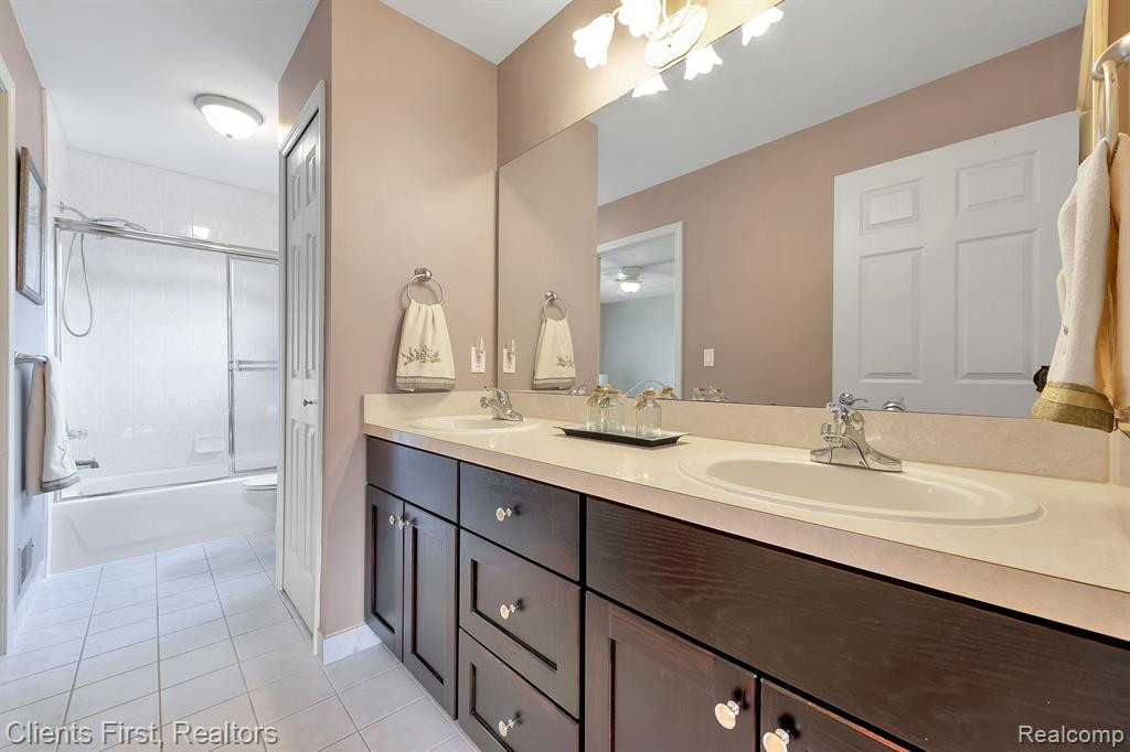 465 TORRINGTON Drive W, Canton, MI 48188 — Photo 51