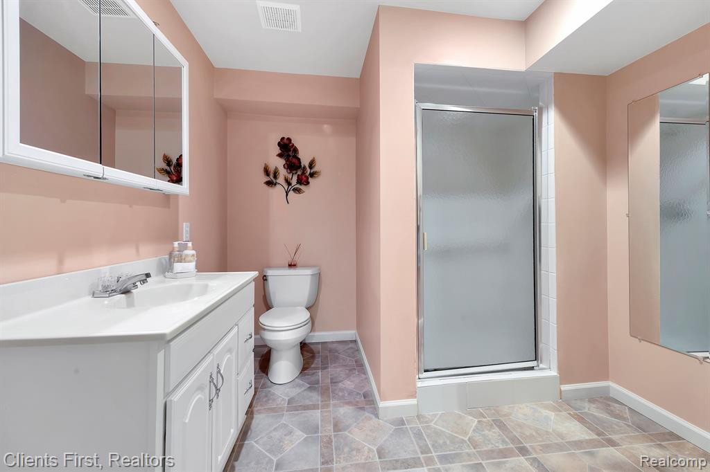 465 TORRINGTON Drive W, Canton, MI 48188 — Photo 63