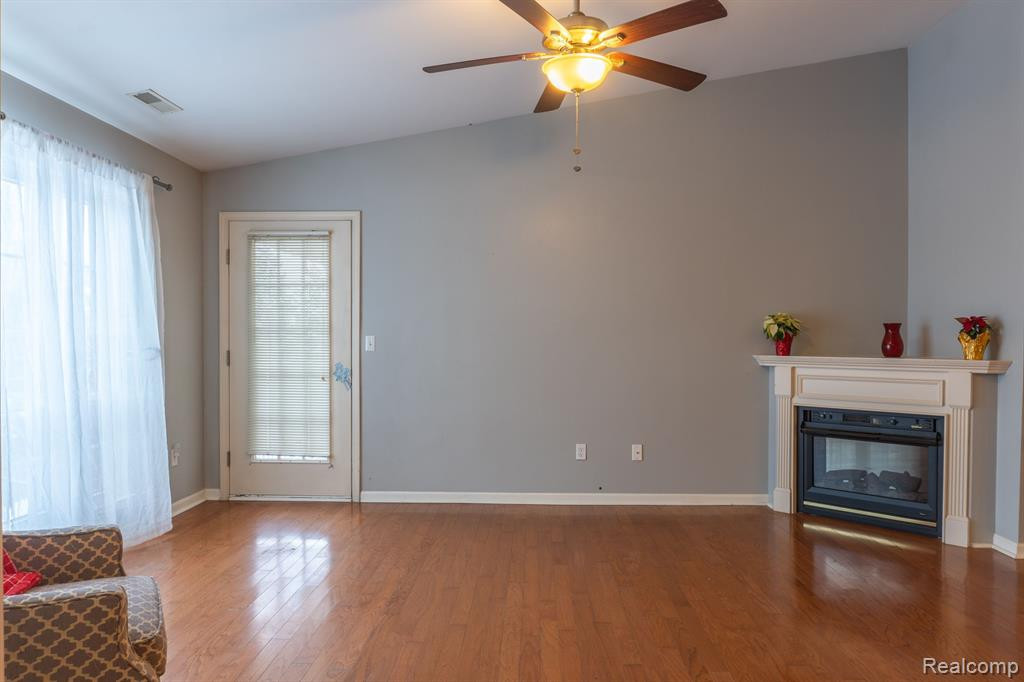 12202 CHESAPEAKE Circle, Walled Lake, MI 48390 — Photo 3