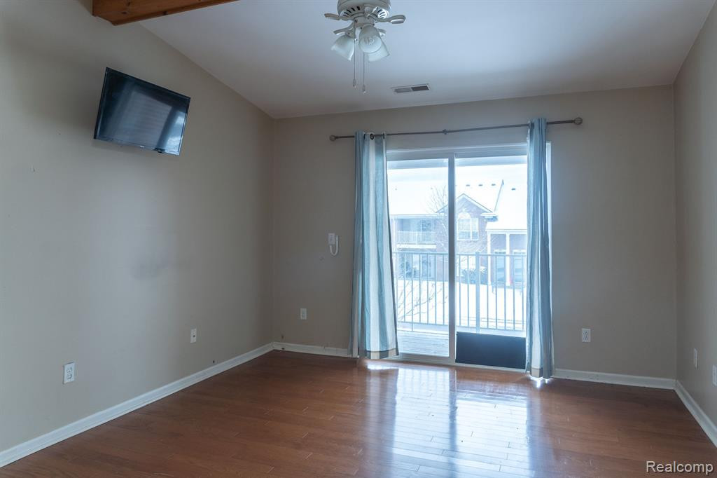 12202 CHESAPEAKE Circle, Walled Lake, MI 48390 — Photo 5