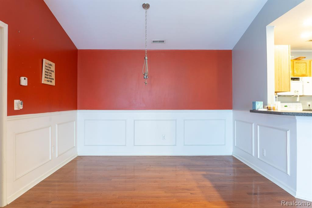 12202 CHESAPEAKE Circle, Walled Lake, MI 48390 — Photo 8