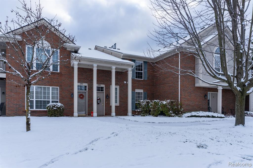 12202 CHESAPEAKE Circle, Walled Lake, MI 48390 — Photo 21