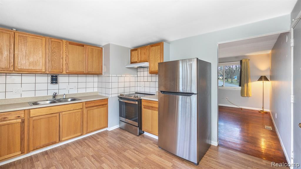 12 METROVIEW Court, Ann Arbor, MI 48108 — Photo 4