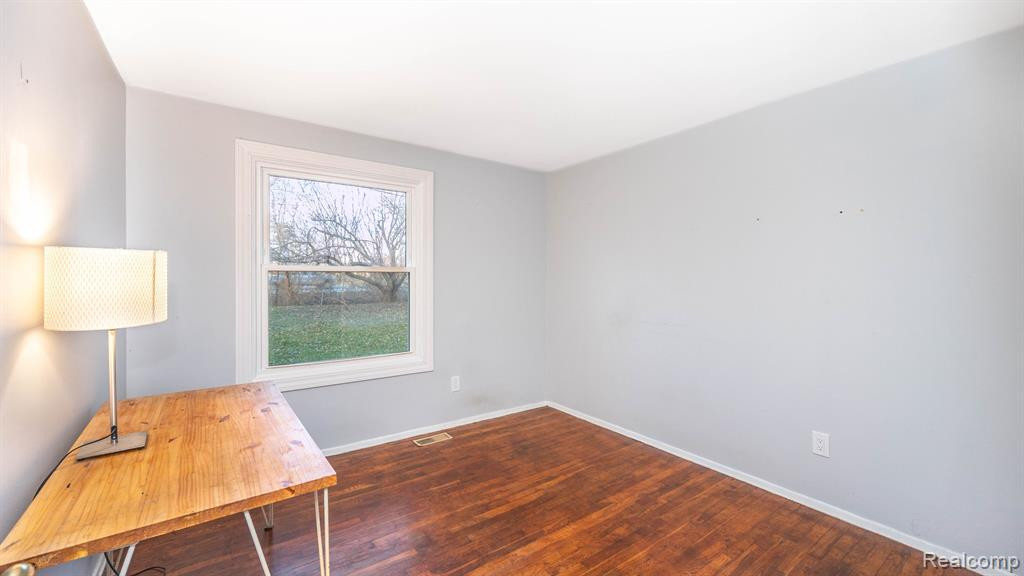 12 METROVIEW Court, Ann Arbor, MI 48108 — Photo 11