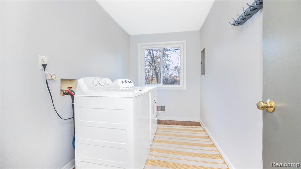 12 METROVIEW Court, Ann Arbor, MI 48108 — Photo 13