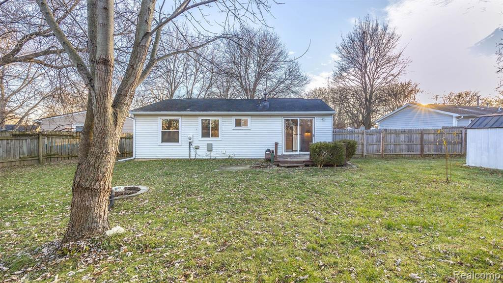 12 METROVIEW Court, Ann Arbor, MI 48108 — Photo 15