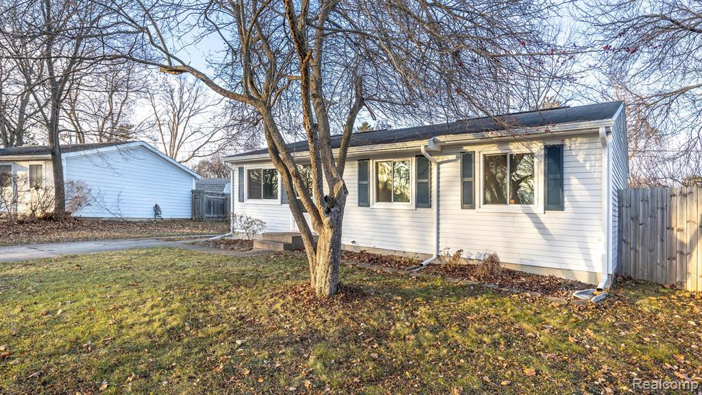 12 METROVIEW Court, Ann Arbor, MI 48108 — Photo 19