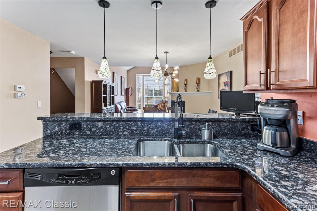 31102 Alexa Drive, Walled Lake, MI 48390 — Photo 10