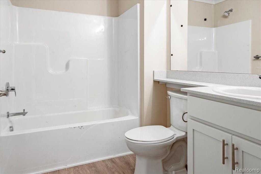 1864 WEXFORD Drive, Ypsilanti, MI 48198 — Photo 10