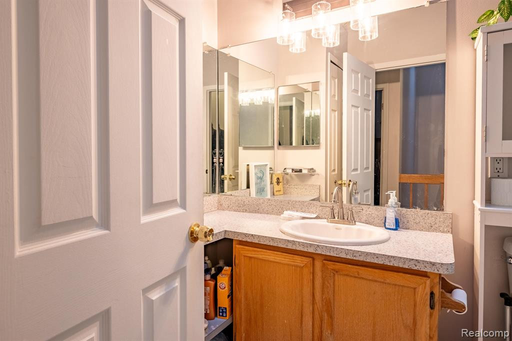 31107 COUNTRY, Farmington Hills, MI 48331 — Photo 14