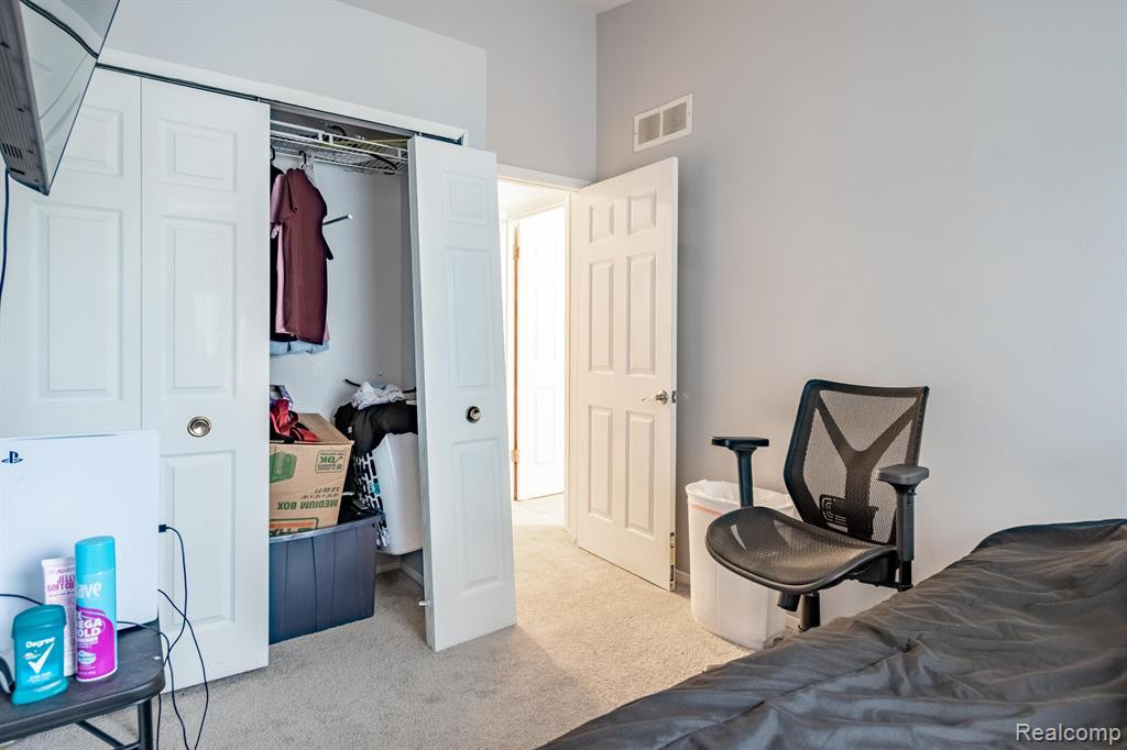 31107 COUNTRY, Farmington Hills, MI 48331 — Photo 18