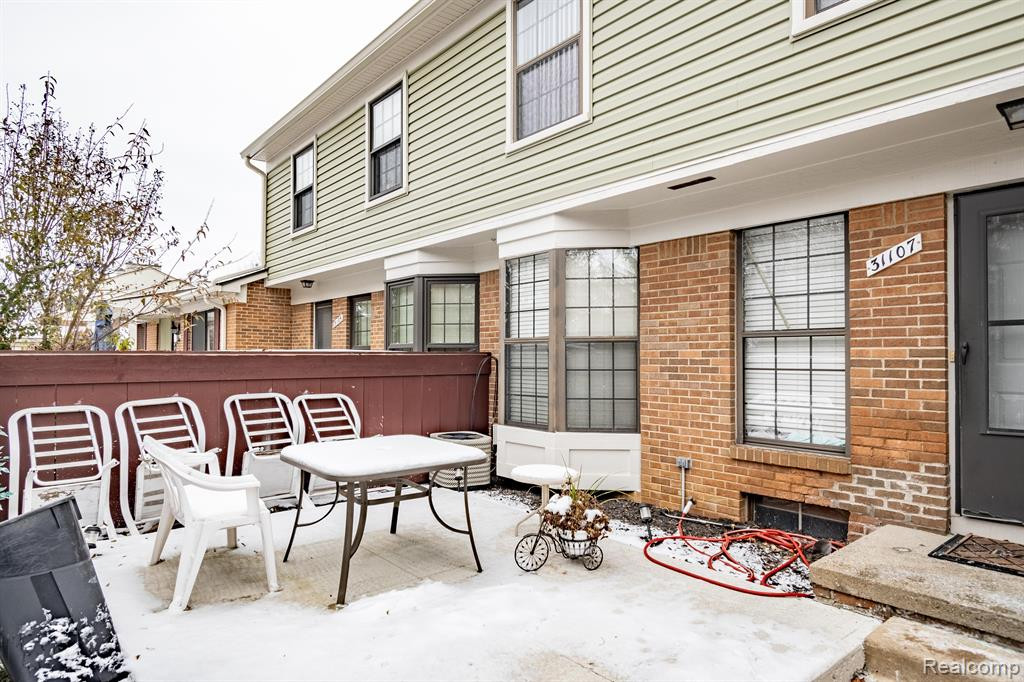 31107 COUNTRY, Farmington Hills, MI 48331 — Photo 25