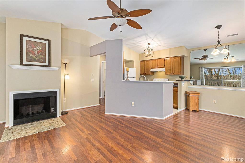 396 SPRING BROOKE Drive, Brighton, MI 48116 — Photo 7