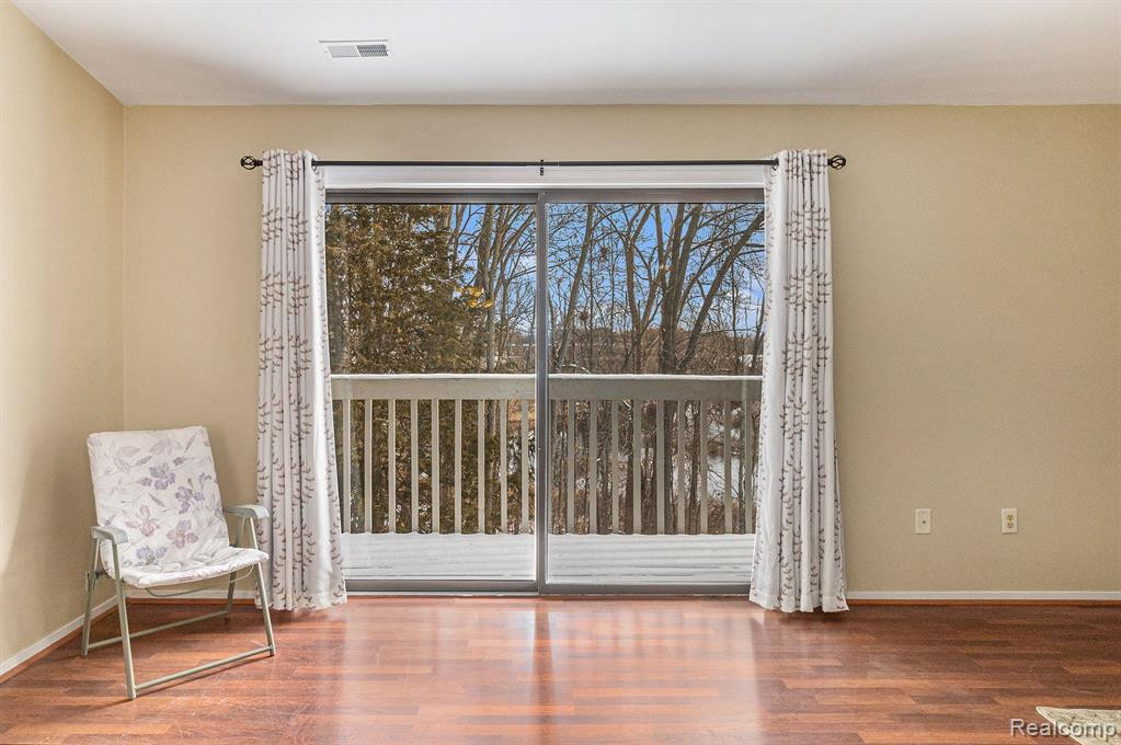 396 SPRING BROOKE Drive, Brighton, MI 48116 — Photo 8