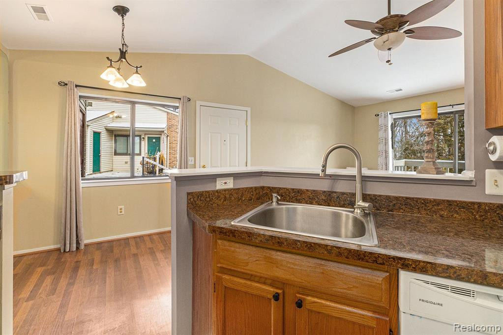 396 SPRING BROOKE Drive, Brighton, MI 48116 — Photo 10