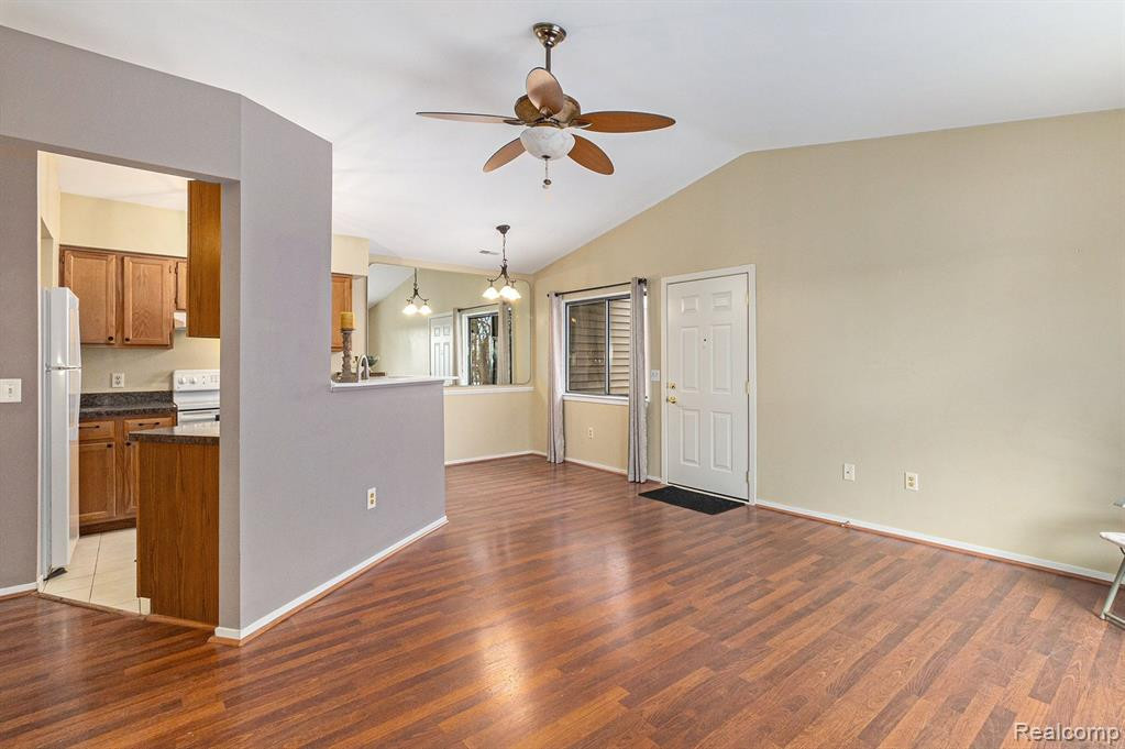 396 SPRING BROOKE Drive, Brighton, MI 48116 — Photo 12