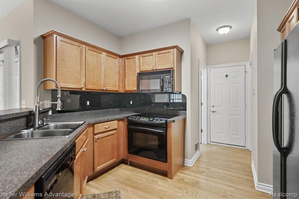 45897 GRAYSTONE Lane, Canton, MI 48187 — Photo 5