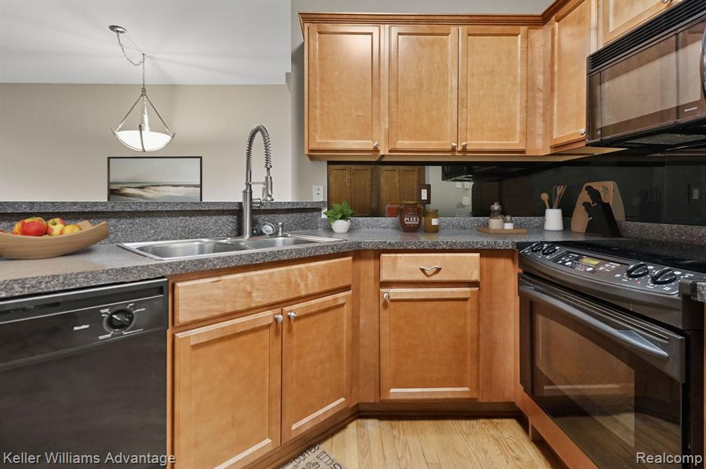 45897 GRAYSTONE Lane, Canton, MI 48187 — Photo 7