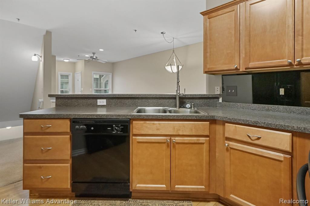 45897 GRAYSTONE Lane, Canton, MI 48187 — Photo 9