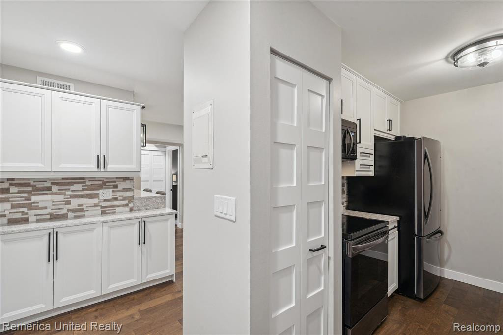 2102 PAULINE Boulevard, 304, Ann Arbor, MI 48103 — Photo 11