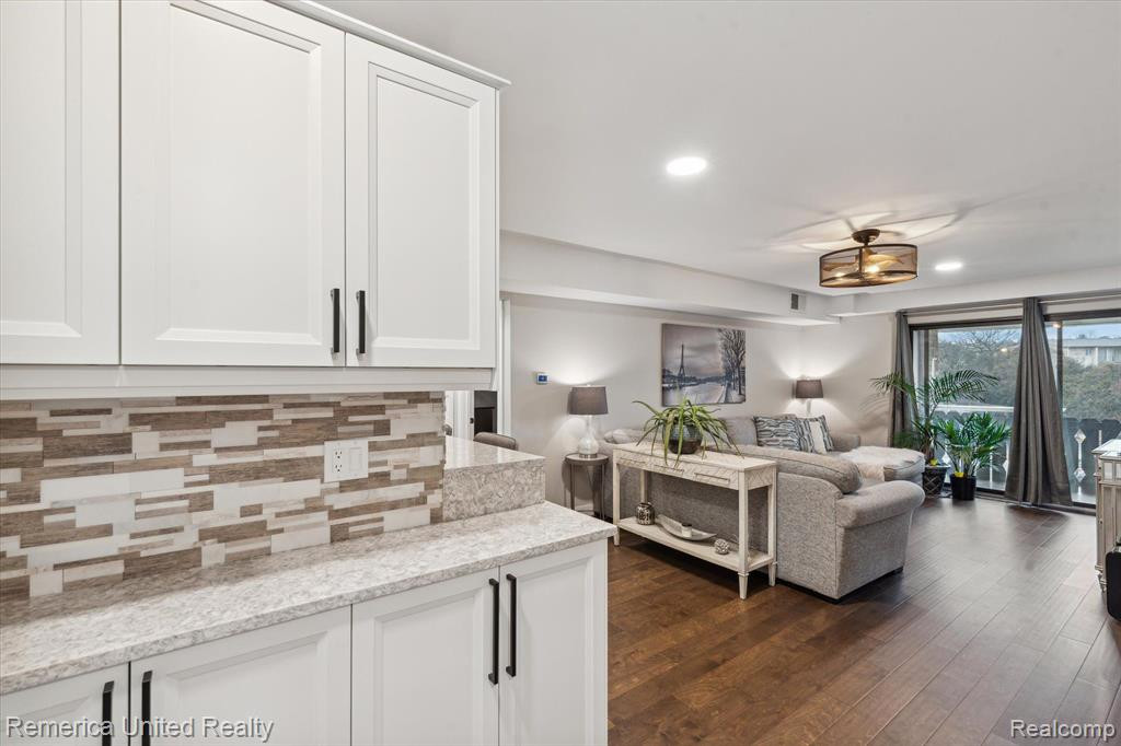 2102 PAULINE Boulevard, 304, Ann Arbor, MI 48103 — Photo 17
