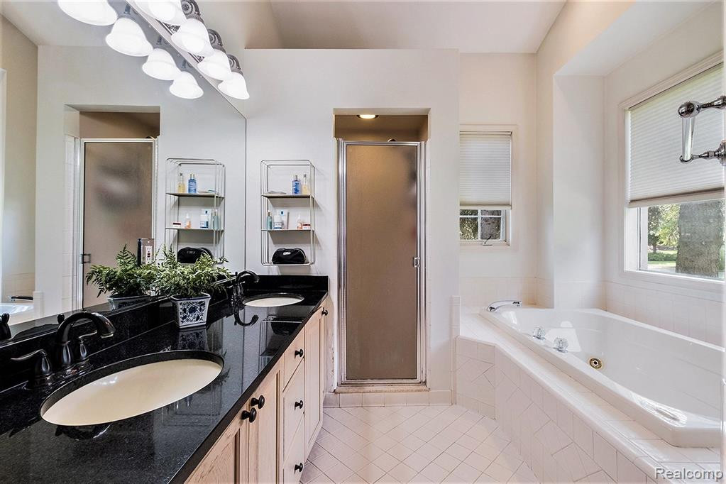 4404 SAINT ANDREWS Street, Howell, MI 48843 — Photo 19