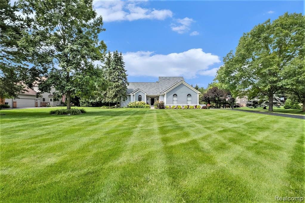 4404 SAINT ANDREWS Street, Howell, MI 48843 — Photo 37