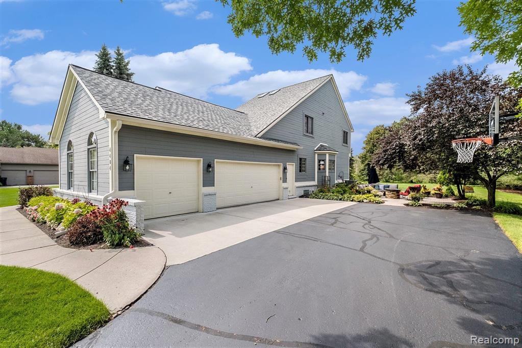 4404 SAINT ANDREWS Street, Howell, MI 48843 — Photo 38