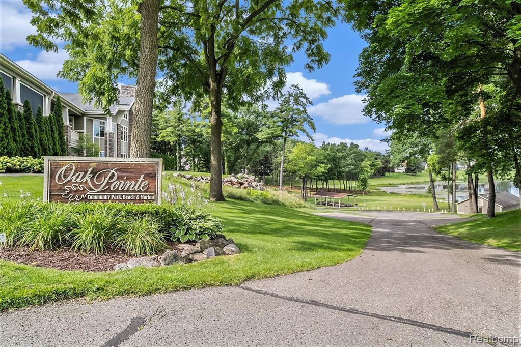 4404 SAINT ANDREWS Street, Howell, MI 48843 — Photo 43