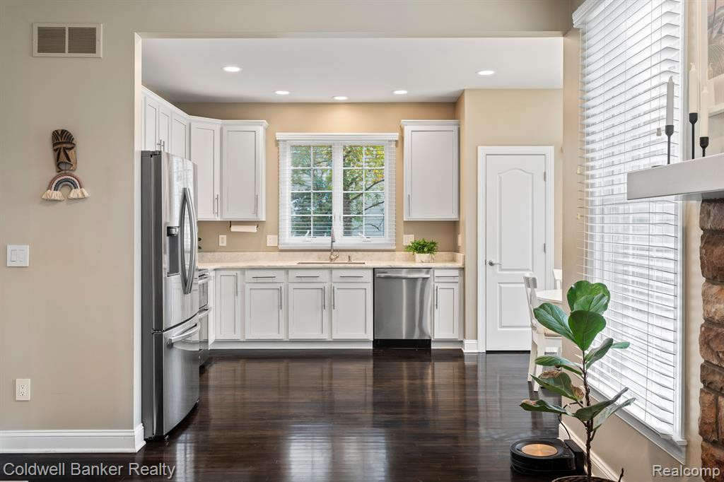 26415 FIELDSTONE Drive, Novi, MI — Photo 17