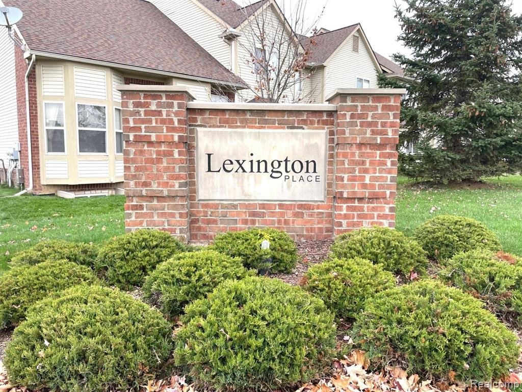 1078 PADDOCK Drive, South Lyon, MI 48178 — Photo 18