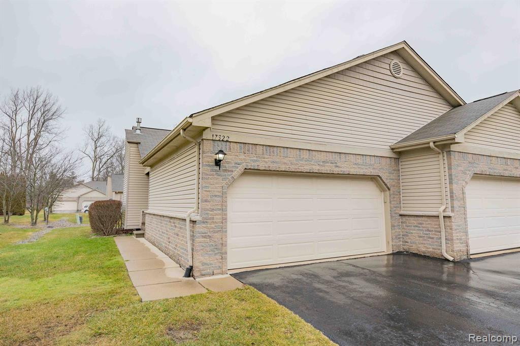 17322 S LUCILLE Circle, New Boston, MI 48164 — front exterior