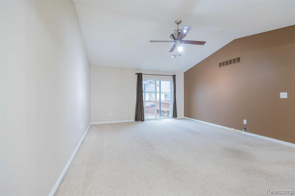 17322 S LUCILLE Circle, New Boston, MI 48164 — Photo 3