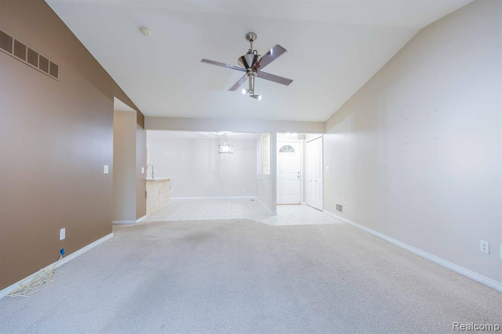 17322 S LUCILLE Circle, New Boston, MI 48164 — Photo 6