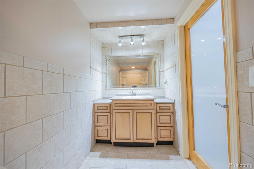 17322 S LUCILLE Circle, New Boston, MI 48164 — Photo 35