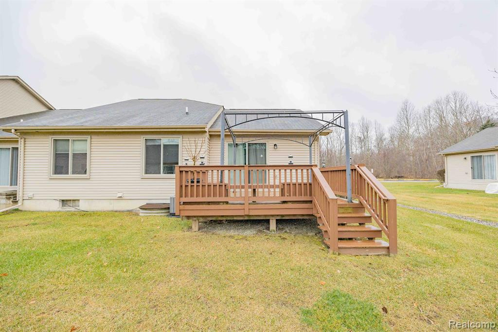 17322 S LUCILLE Circle, New Boston, MI 48164 — Photo 40