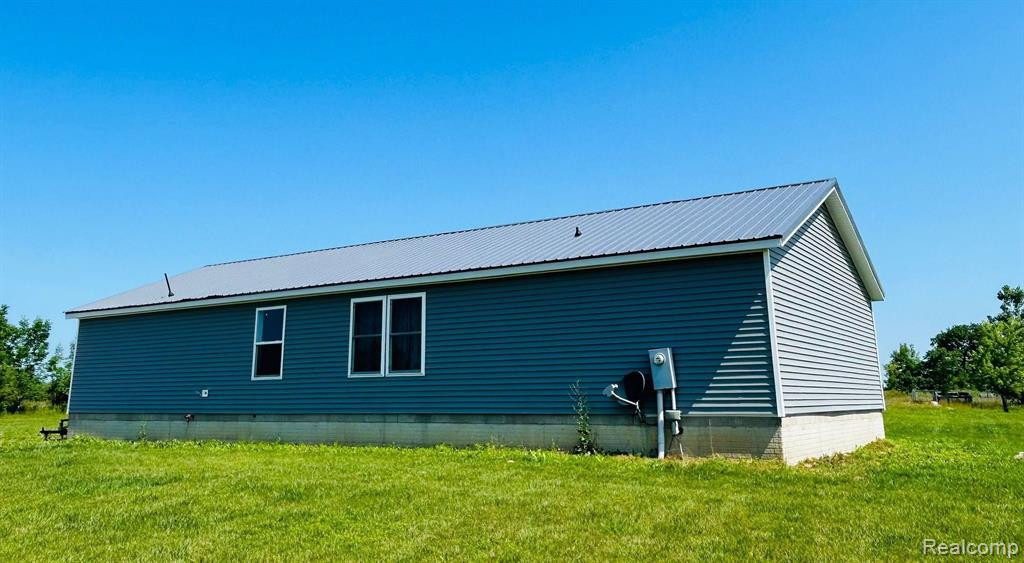 8325 WILLIS Road, Brown, MI 48416 — Photo 2