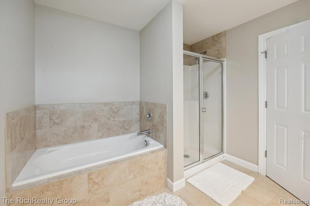 7677 WOODBROOK Road, Ann Arbor, MI 48103 — Photo 19