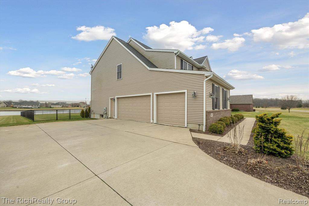 7677 WOODBROOK Road, Ann Arbor, MI 48103 — Photo 28