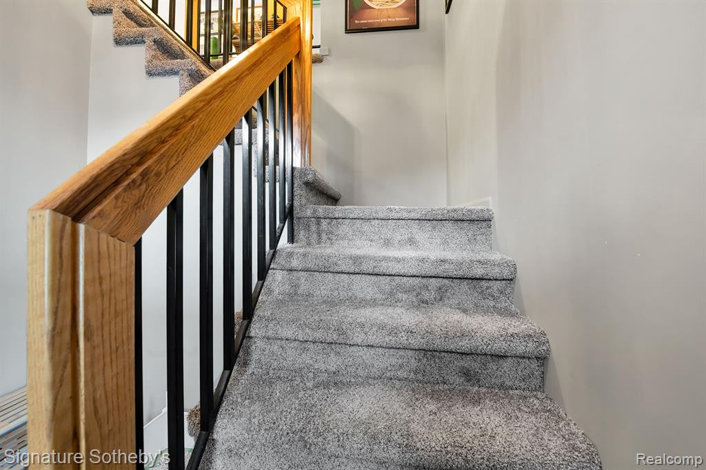 4482 BERKSHIRE Drive, Sterling Heights, MI 48314 — Photo 6