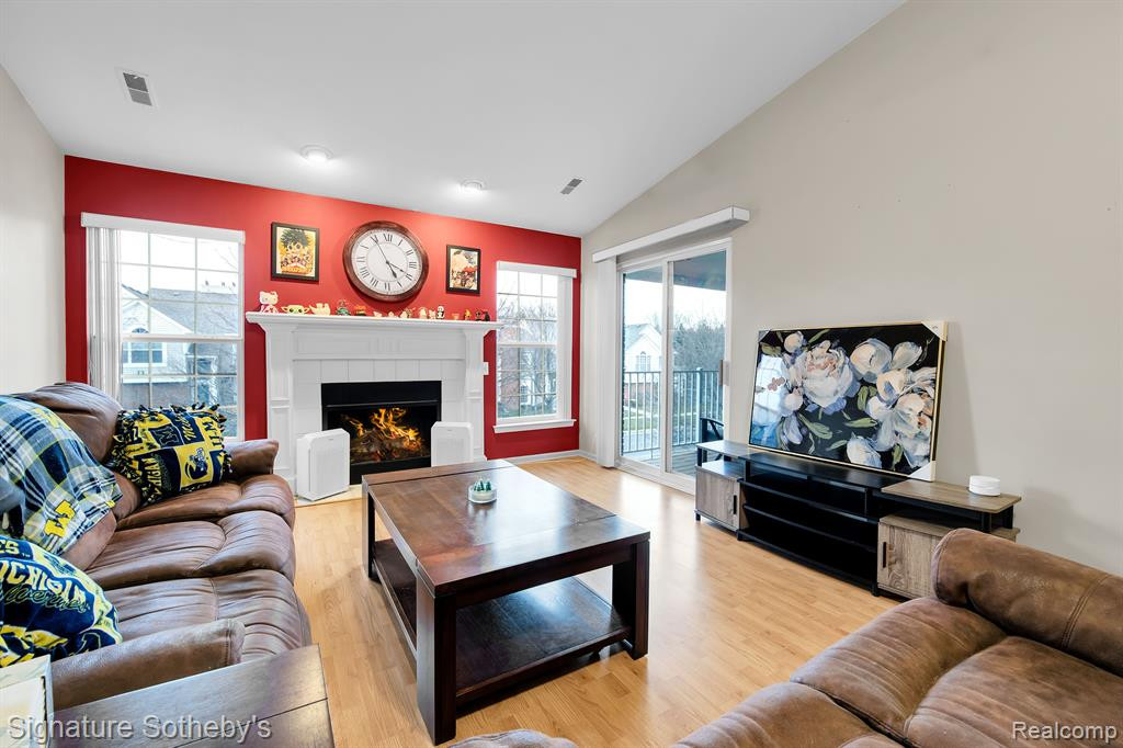 4482 BERKSHIRE Drive, Sterling Heights, MI 48314 — Photo 9
