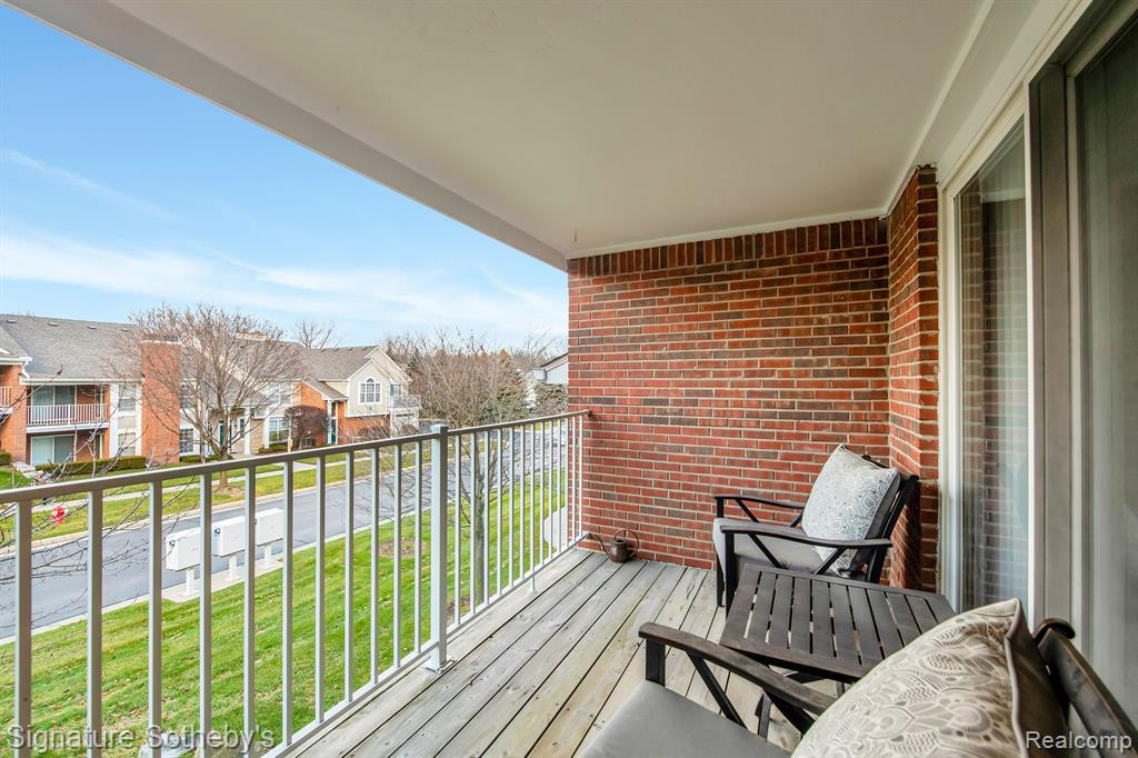 4482 BERKSHIRE Drive, Sterling Heights, MI 48314 — Photo 11