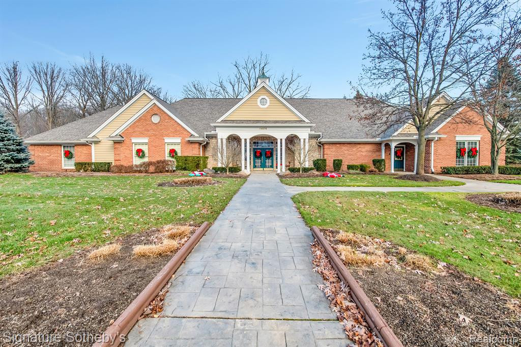 4482 BERKSHIRE Drive, Sterling Heights, MI 48314 — Photo 19