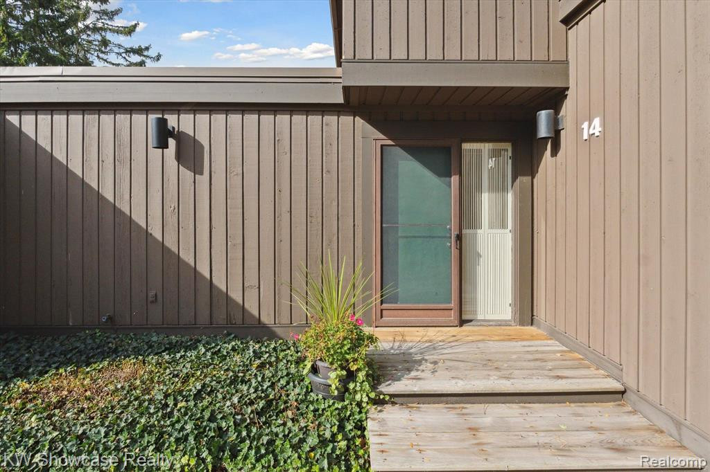 14 Westbury Court, Ann Arbor, MI 48105 — Photo 4