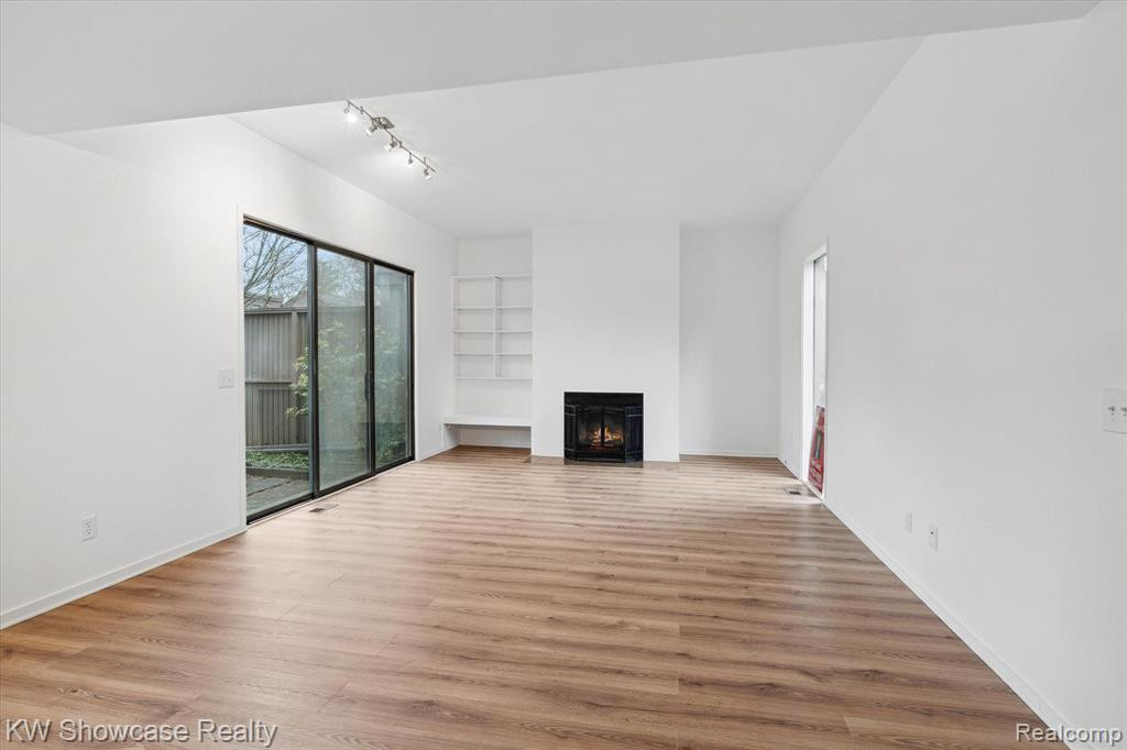 14 Westbury Court, Ann Arbor, MI 48105 — Photo 6