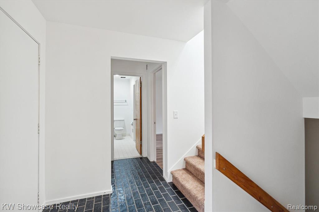 14 Westbury Court, Ann Arbor, MI 48105 — Photo 17