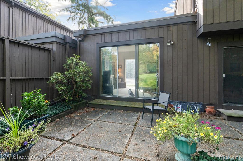14 Westbury Court, Ann Arbor, MI 48105 — Photo 27