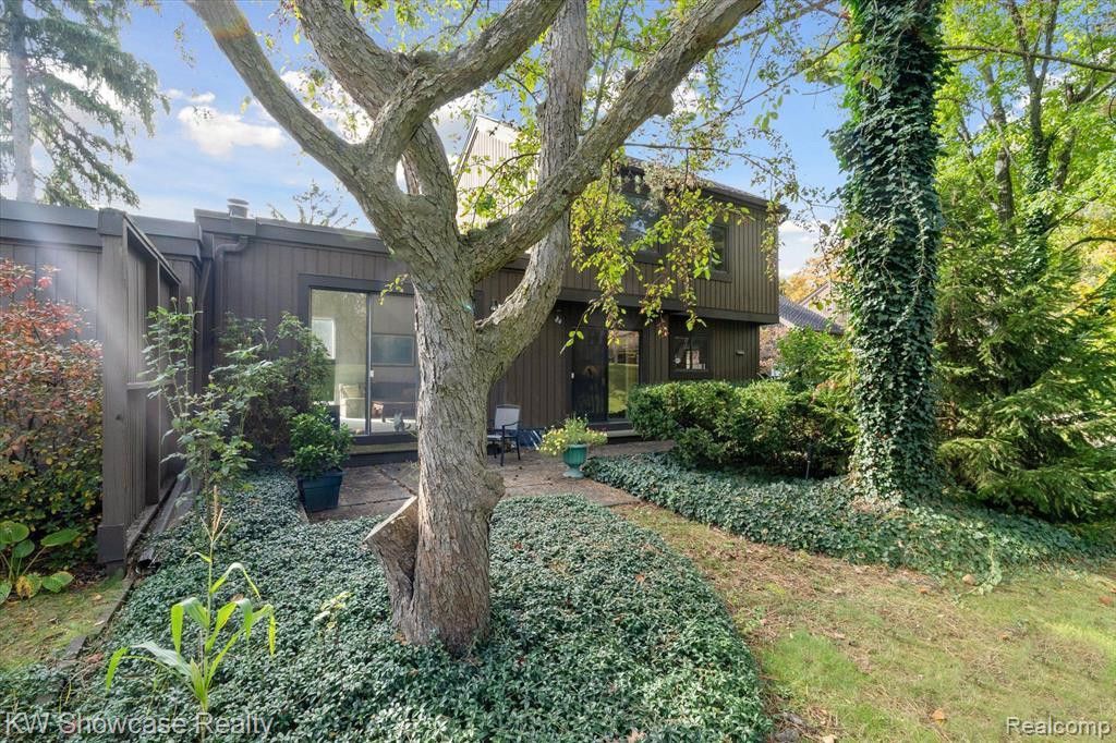 14 Westbury Court, Ann Arbor, MI 48105 — Photo 28