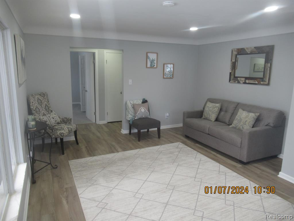 8306 PARK Avenue, Allen Park, MI 48101 — Photo 4