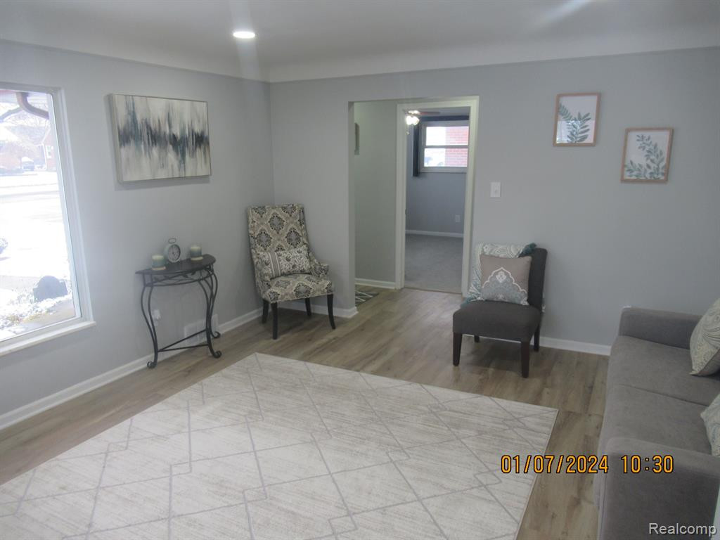 8306 PARK Avenue, Allen Park, MI 48101 — Photo 5